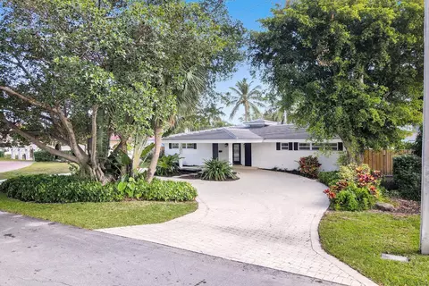 2356 NE 8th St, Fort Lauderdale, FL 33304