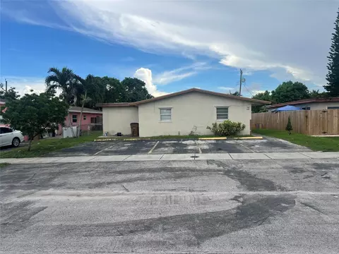 340-400 NE 44th St, Pompano Beach, FL 33064