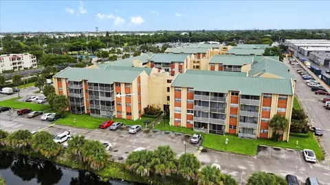 3700 NW 21st #301, Lauderdale Lakes, FL 33311