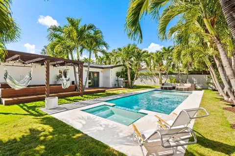 2133 NE 25th, Wilton Manors, FL 33305