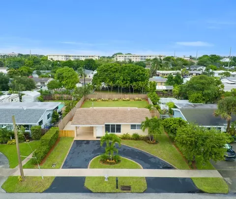 245 SW 3rd, Boca Raton, FL 33432