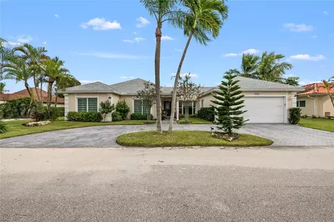 4906 N Travelers Palm Ln, Tamarac, FL 33319