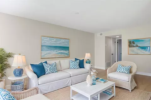 18 Vista Gardens Trl #105, Vero Beach, FL 32962