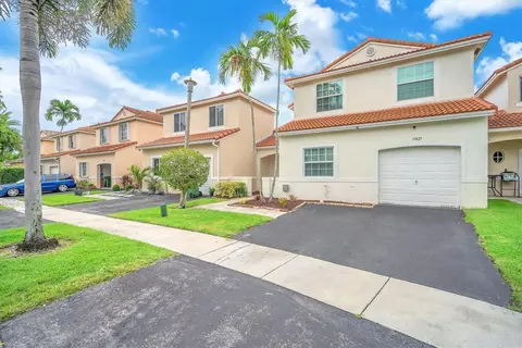 17825 SW 10 Th #17825, Pembroke Pines, FL 33029