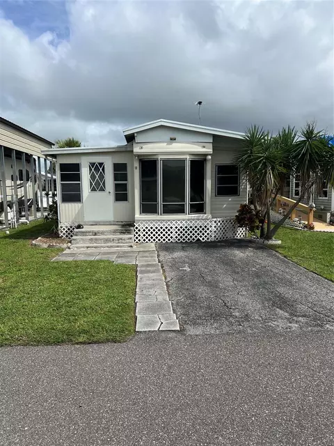 10 Shell Rd, Okeechobee, FL 34974