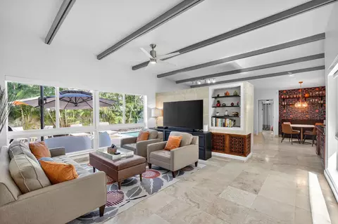 2625 NE 16th Ave, Wilton Manors, FL 33334