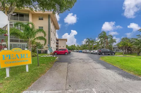 4151 NW 41st St NW #308, Lauderdale Lakes, FL 33319