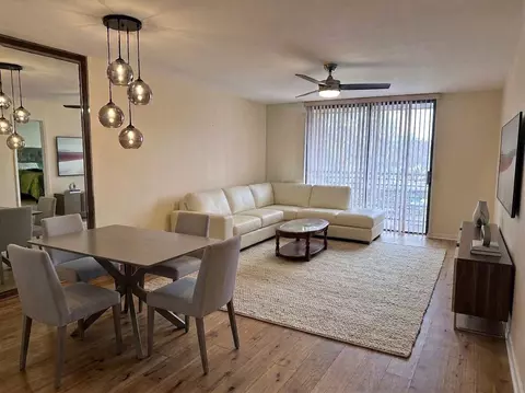 1101 Colony Point Cir #220, Pembroke Pines, FL 33026