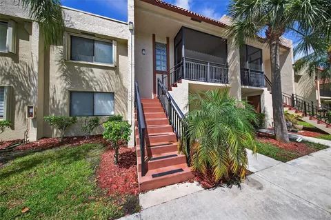 412 Lakeview #202, Weston, FL 33326