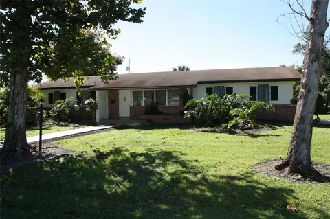 1002 SE 3rd St, Belle Glade, FL 33430