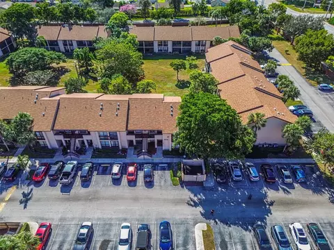 2339 SW 15th St #28, Deerfield Beach, FL 33442