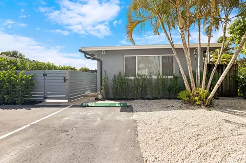 924 NE 23rd Dr, Wilton Manors, FL 33305