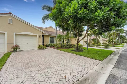 2041 Stonington Ter, West Palm Beach, FL 33411
