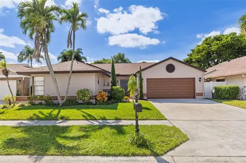 21011 Windemere Ln, Boca Raton, FL 33428