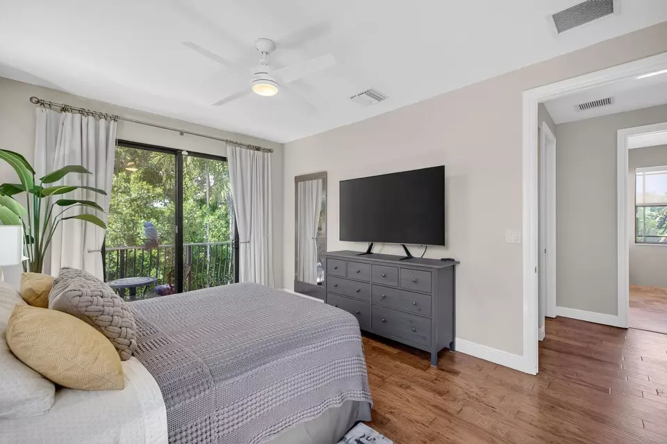 Bedroom - 1747 NE 12th St #1747, Fort Lauderdale, FL 33304 photo 5 of 5