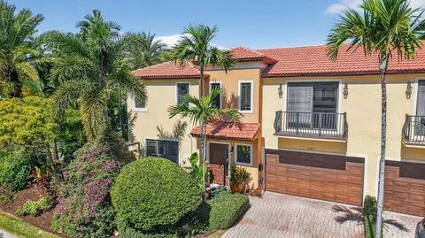 1747 NE 12th #1747, Fort Lauderdale, FL 33304