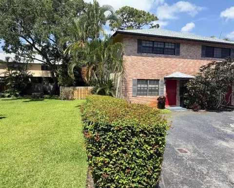 2113 NE 11th Ave #2113, Wilton Manors, FL 33305