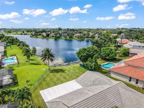15600 Huntridge, Davie, FL 33331