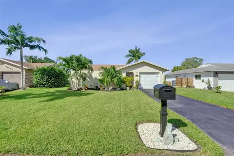 7003 NW 95th Ter, Tamarac, FL 33321