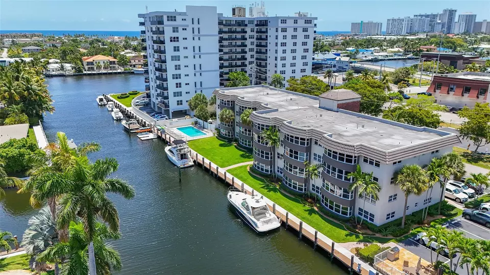 View/Area - 3121 NE 51 St #406E, Fort Lauderdale, FL 33308 photo 6 of 8