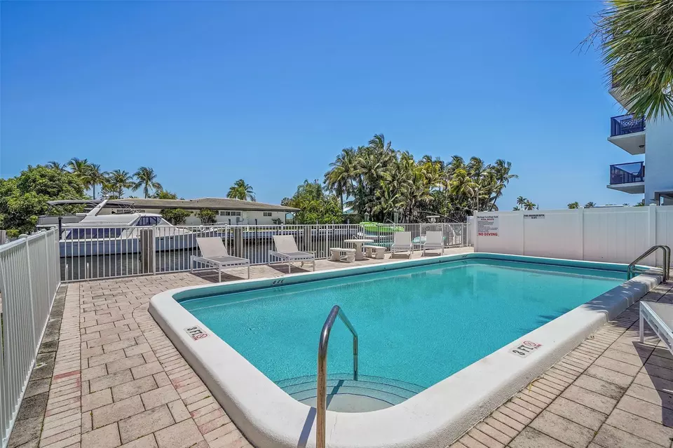 Exterior - 3121 NE 51 St #406E, Fort Lauderdale, FL 33308 photo 1 of 5