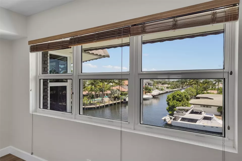 View/Area - 3121 NE 51 St #406E, Fort Lauderdale, FL 33308 photo 2 of 8