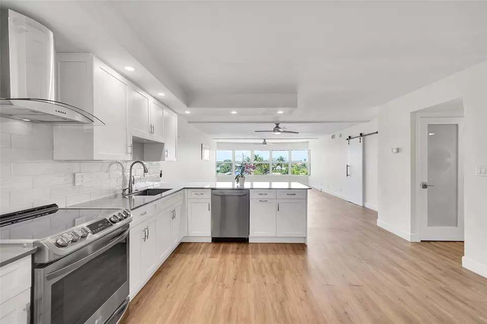 Kitchen - 3121 NE 51 St #406E, Fort Lauderdale, FL 33308 photo 1 of 9