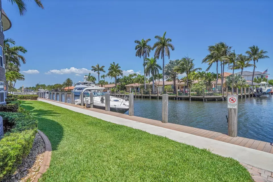 Exterior - 3121 NE 51 St #406E, Fort Lauderdale, FL 33308 photo 5 of 5