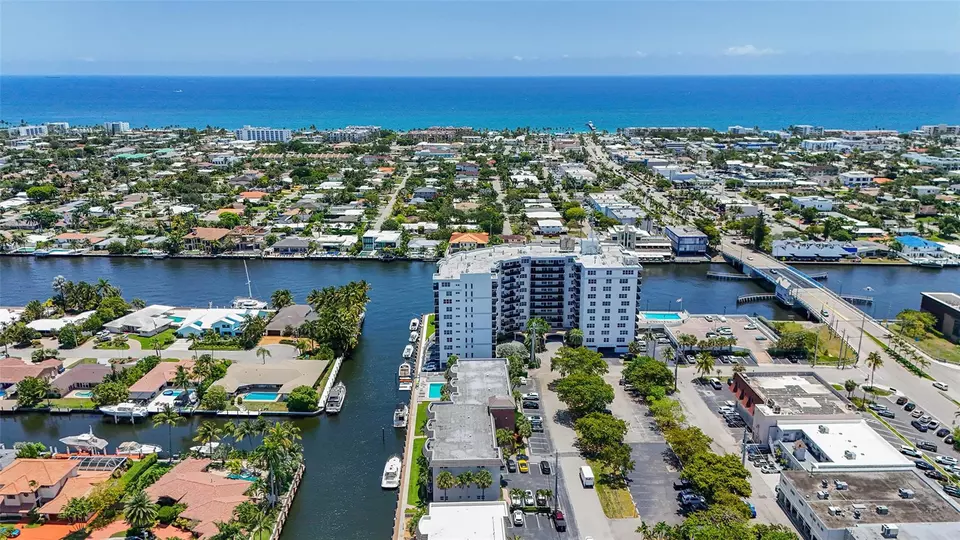 View/Area - 3121 NE 51 St #406E, Fort Lauderdale, FL 33308 photo 5 of 8