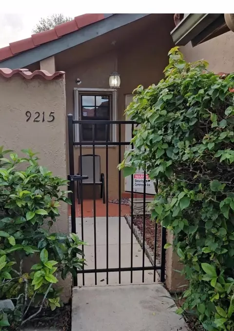 9215 W Sunrise Blvd, Plantation, FL 33322