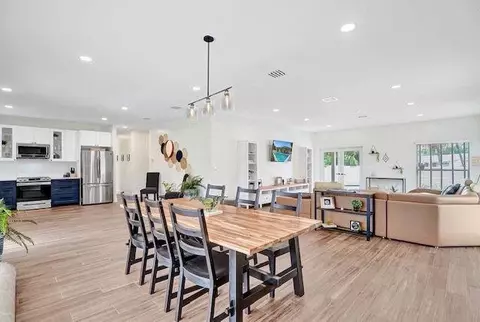 Dining - 2622 NE 27th Ave, Lighthouse Point, FL 33064 photo 1 of 1