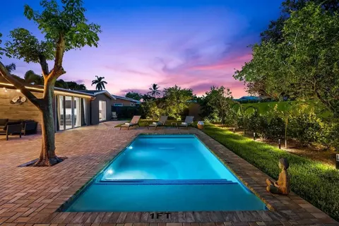 4311 NE 15th Ave, Oakland Park, FL 33334