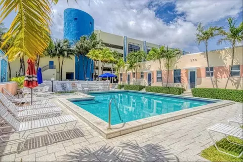 327 Connecticut #21, Hollywood, FL 33019