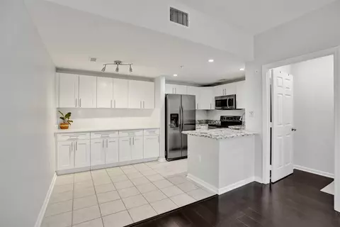 2107 SE 10th #806, Fort Lauderdale, FL 33316