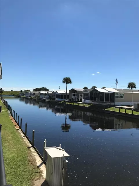 52 Turtle Rd, Okeechobee, FL 34974 photo 3