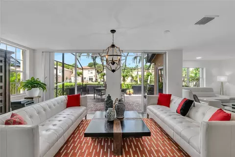 10843 NW 12th, Plantation, FL 33322