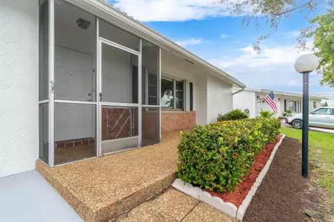 8826 NW 13th St, Plantation, FL 33322