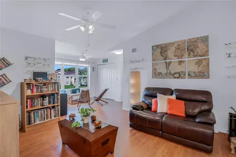 731 Vista Isle #1527, Plantation, FL 33325