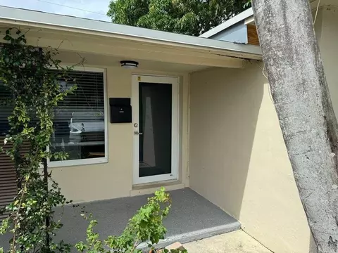 903 NE 7th, Hallandale Beach, FL 33009
