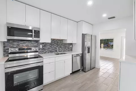 370 S Golf Blvd, Pompano Beach, FL 33064