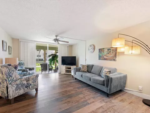 311 S Hollybrook Dr #104, Pembroke Pines, FL 33025