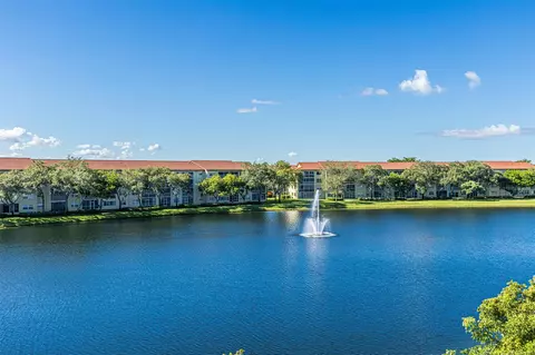 12900 SW 13 St #403E, Pembroke Pines, FL 33027