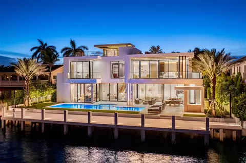 68 Isla Bahia Dr, Fort Lauderdale, FL 33316