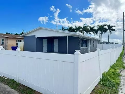 818 Avenue U, Riviera Beach, FL 33404