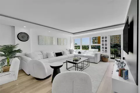 405 N Ocean Blvd #306, Pompano Beach, FL 33062