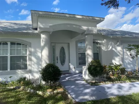 881 Banks St NW, Palm Bay, FL 32907