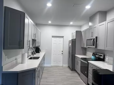 167 SW 3rd St, Deerfield Beach, FL 33441