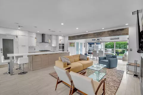 2212 NE 32nd Ave, Fort Lauderdale, FL 33305