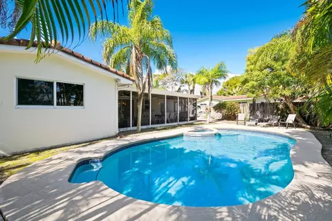 806 SE 9th Ave, Deerfield Beach, FL 33441