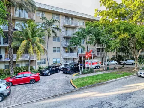 1805 Sans Souci Blvd #507, North Miami, FL 33181